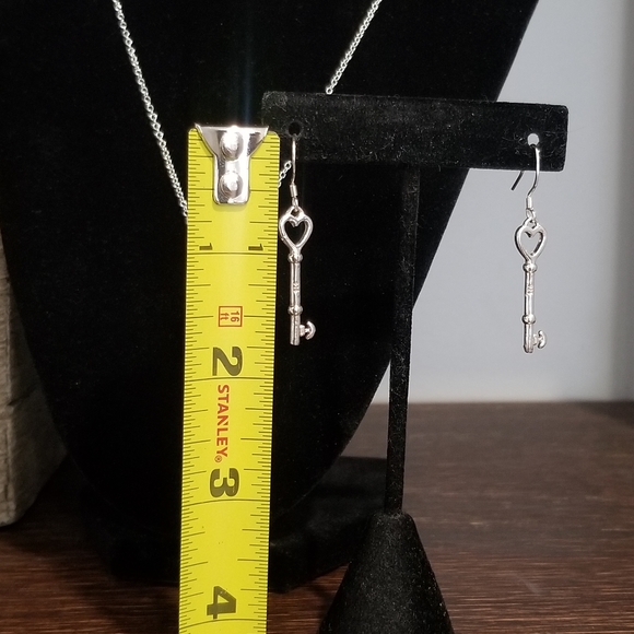 💎STERLING SILVER NECKLACE AND EARRINGS - Picture 3 of 6